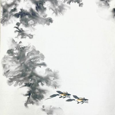 A pair overcoming waves 浪花双侣
